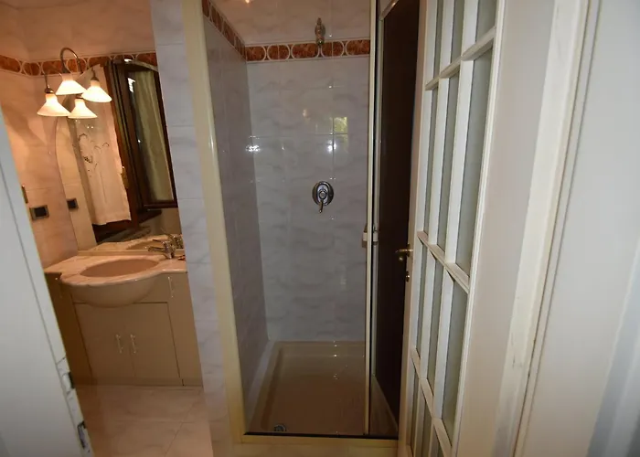 In Valdora With Maggiore Views Casa de Férias